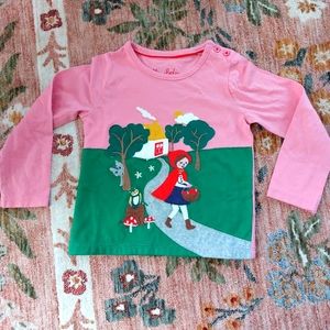 MiniBoden red riding hood with peekaboo grandma interactive shirt 2-3y